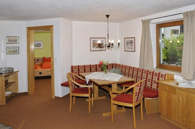 Appartementhaus St. Martin Seefeld no Tirol Quarto foto